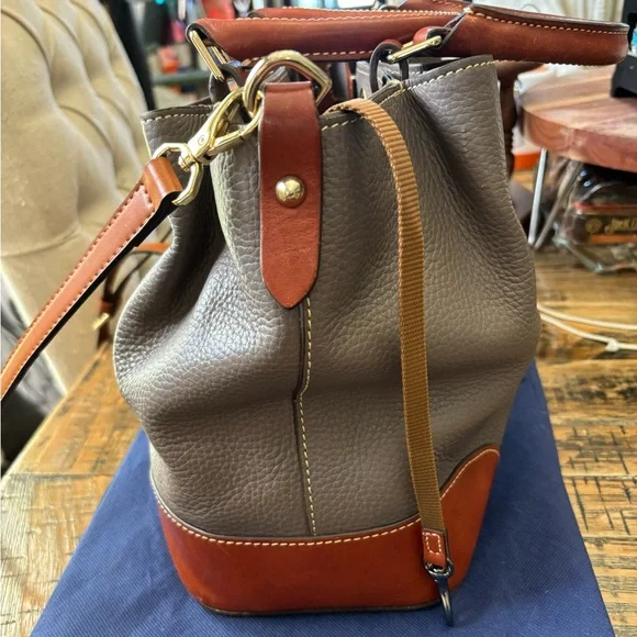 Dooney & Bourke Grey Grain Barlow - Picture 7 of 16